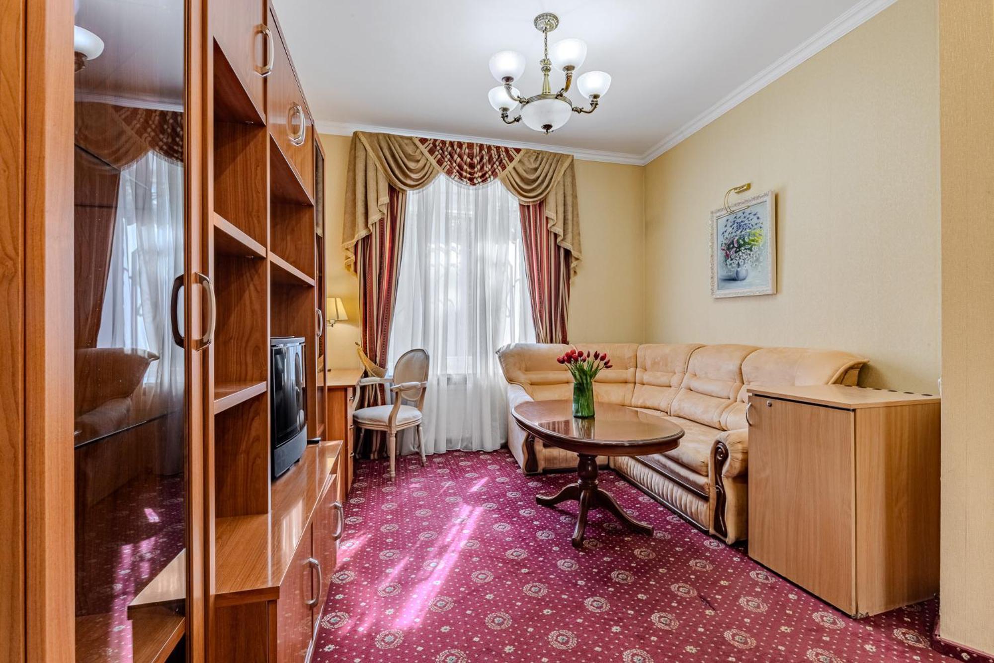 Gallery Hotel Gintama Apgrade Kyiv Exterior foto