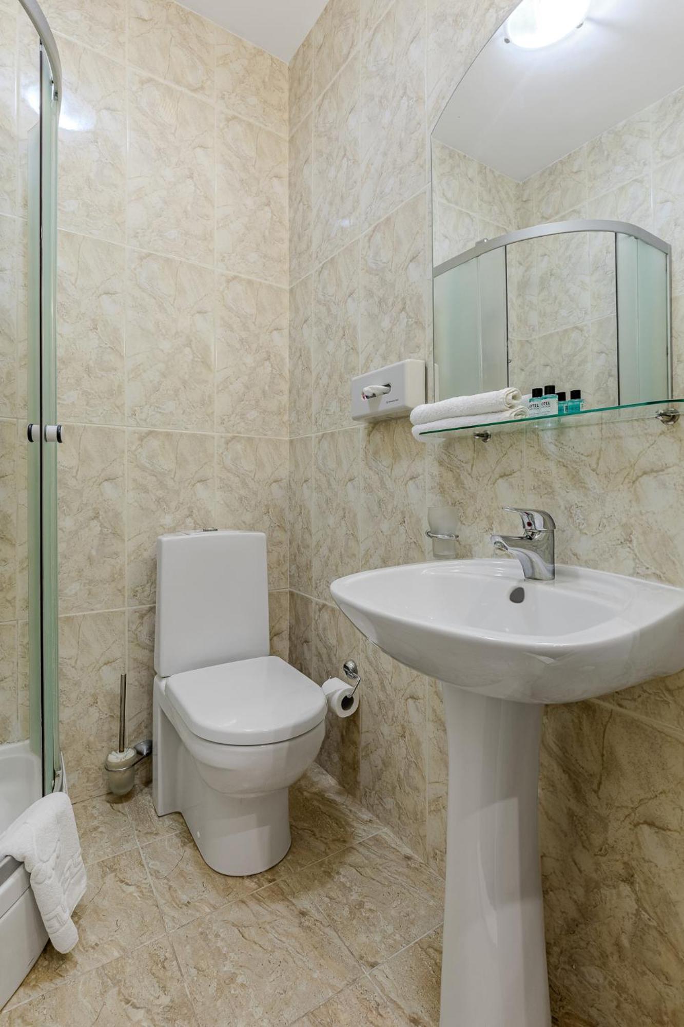 Gallery Hotel Gintama Apgrade Kyiv Quarto foto