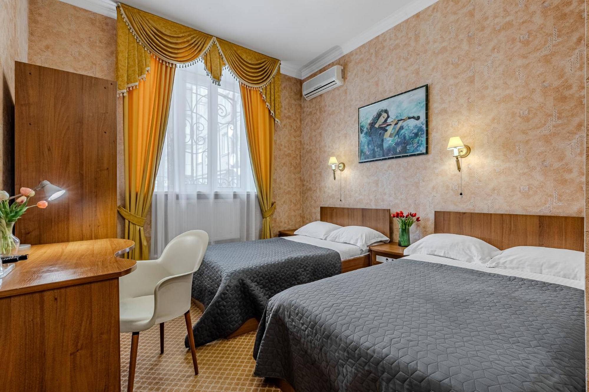 Gallery Hotel Gintama Apgrade Kyiv Exterior foto